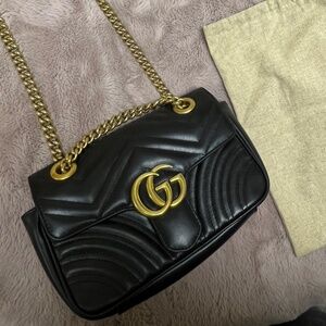 Gucci Mini Marmont Flap in Black